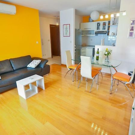 Ibis Apartment Сплит Экстерьер фото