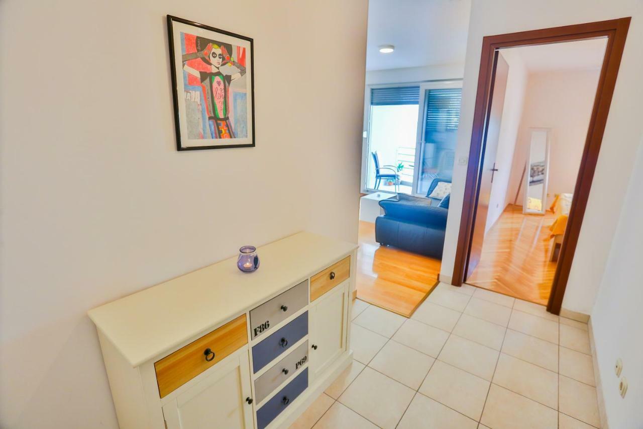 Ibis Apartment Сплит Экстерьер фото