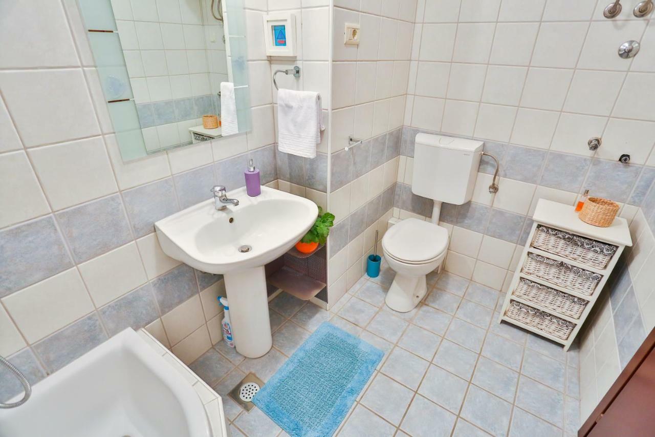 Ibis Apartment Сплит Экстерьер фото