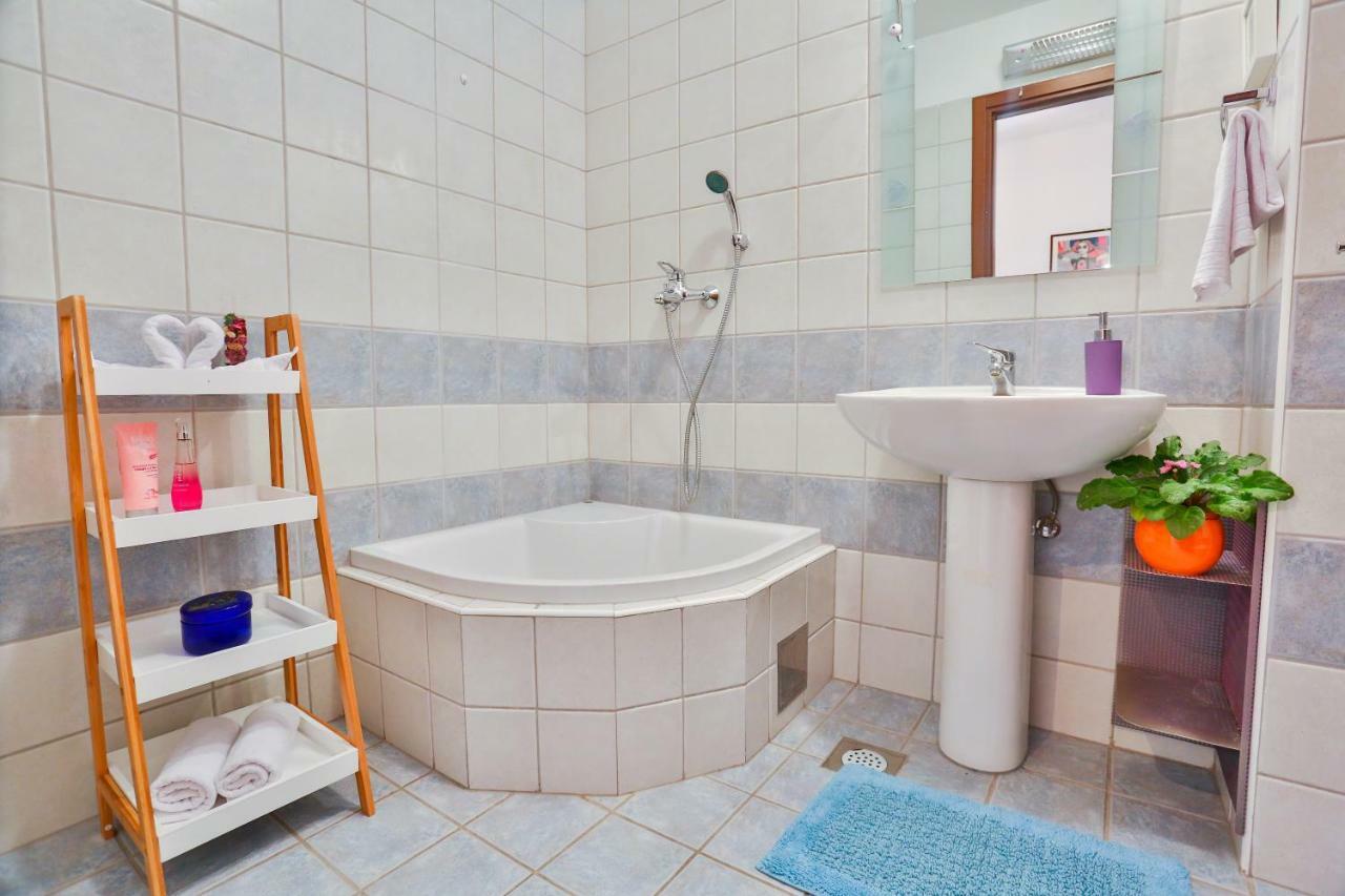 Ibis Apartment Сплит Экстерьер фото
